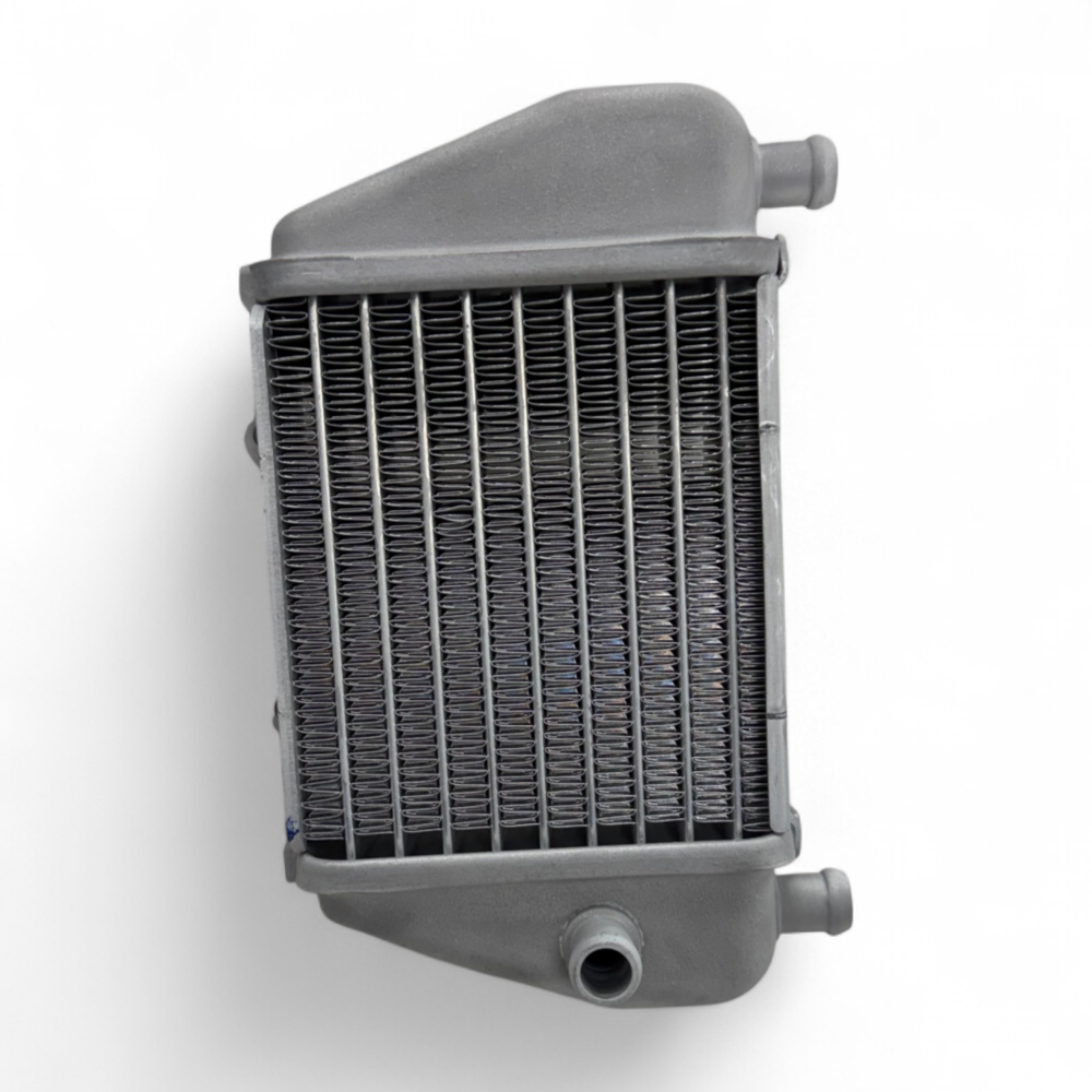 FCMU0081 RADIATOR - LEFT OR RIGHT